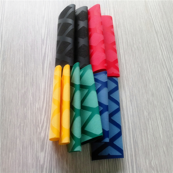 Flexible and comfortable non slip shrink tube for baffy